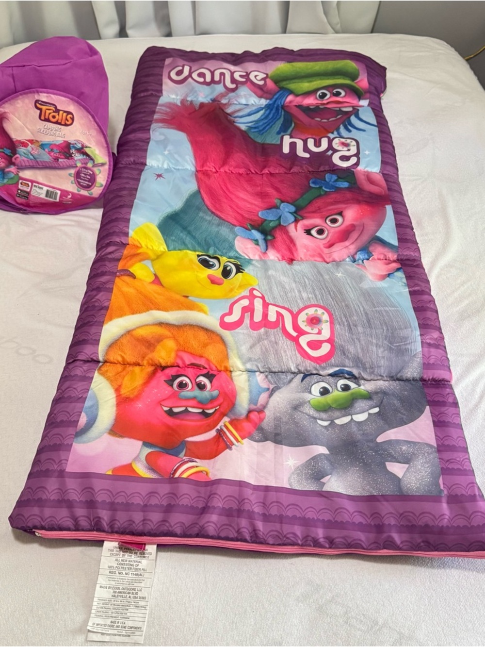 Trolls Sleep Bag - Colorful Character Print With Carry Bag
